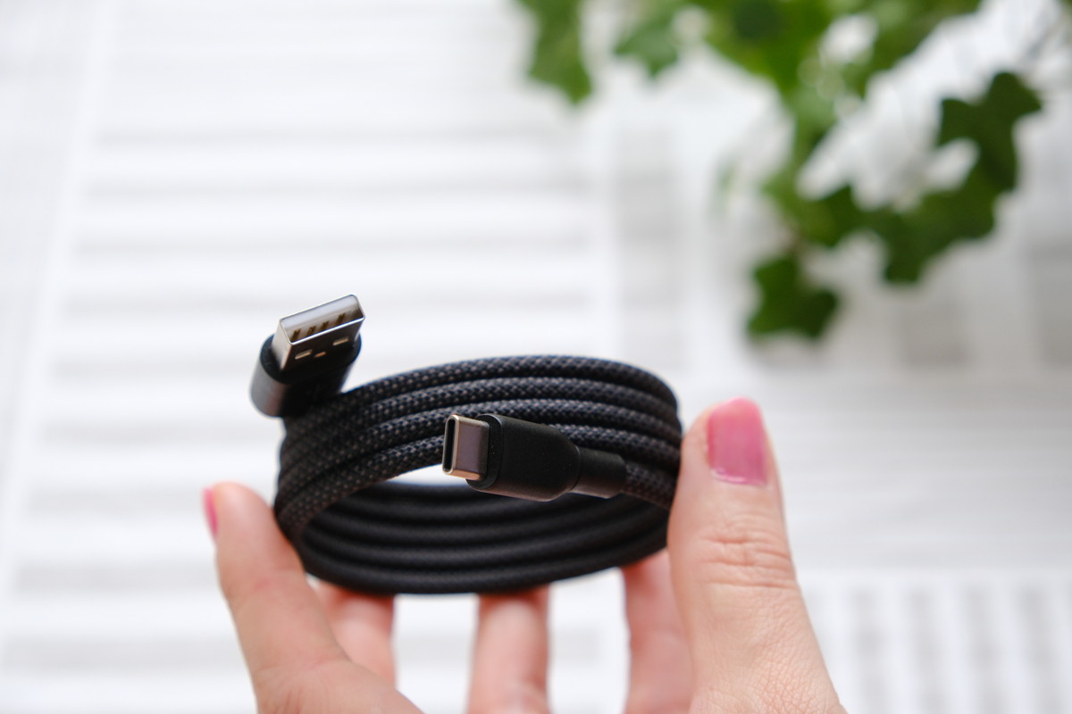 ❹DSCF7362ダイソー・くるくる収納マグネットケーブル