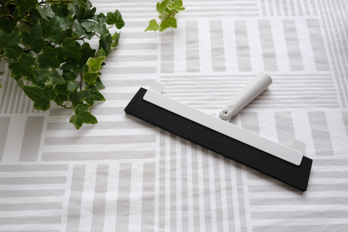 ❸DSCF5818②セリア・フロア ラバーほうき