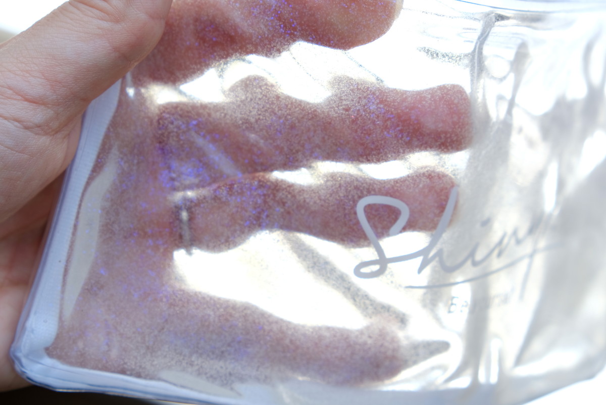 キャンドゥ・保冷剤入りポーチ　モノトーン⑥