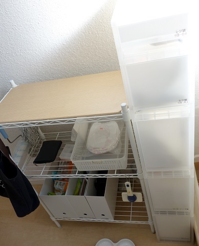 納戸・猫トイレ用品収納①