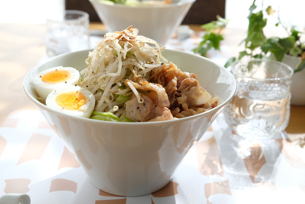 ❼6190二郎系ラーメン・丼