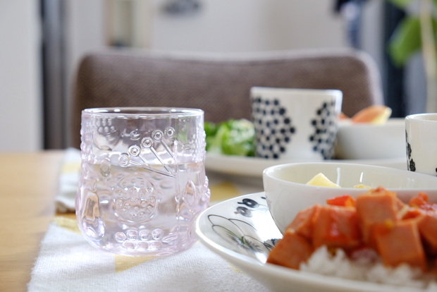 イッタラ・フルッタ・タンブラー・ペールピンク・ロコモコ風プレート②