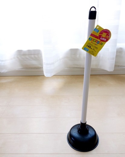 浴室床のオキシ漬け 救ってくれたのは ダイソーのトイレ用品でした ゆるーくおうちのことを考えるブログ Powered By ライブドアブログ