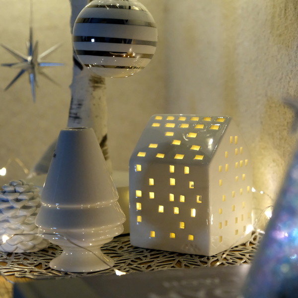 KAHLER・アーバニアのKLASSISK（クラシック）・IKEA・GODAFTON グダフトン LEDティーライト・ダイニング・無印・スタッキングシェルフ上