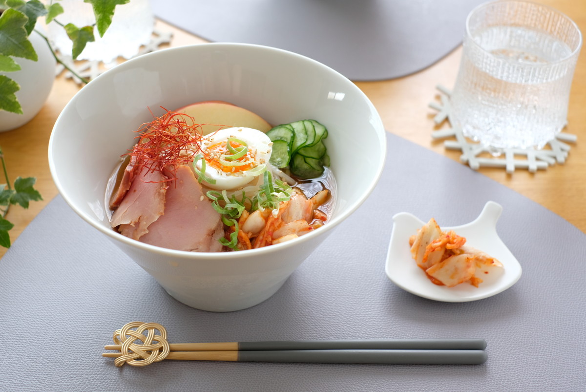 ❹2652ヤマ吾陶器ラーメン鉢・無印・盛岡冷麺