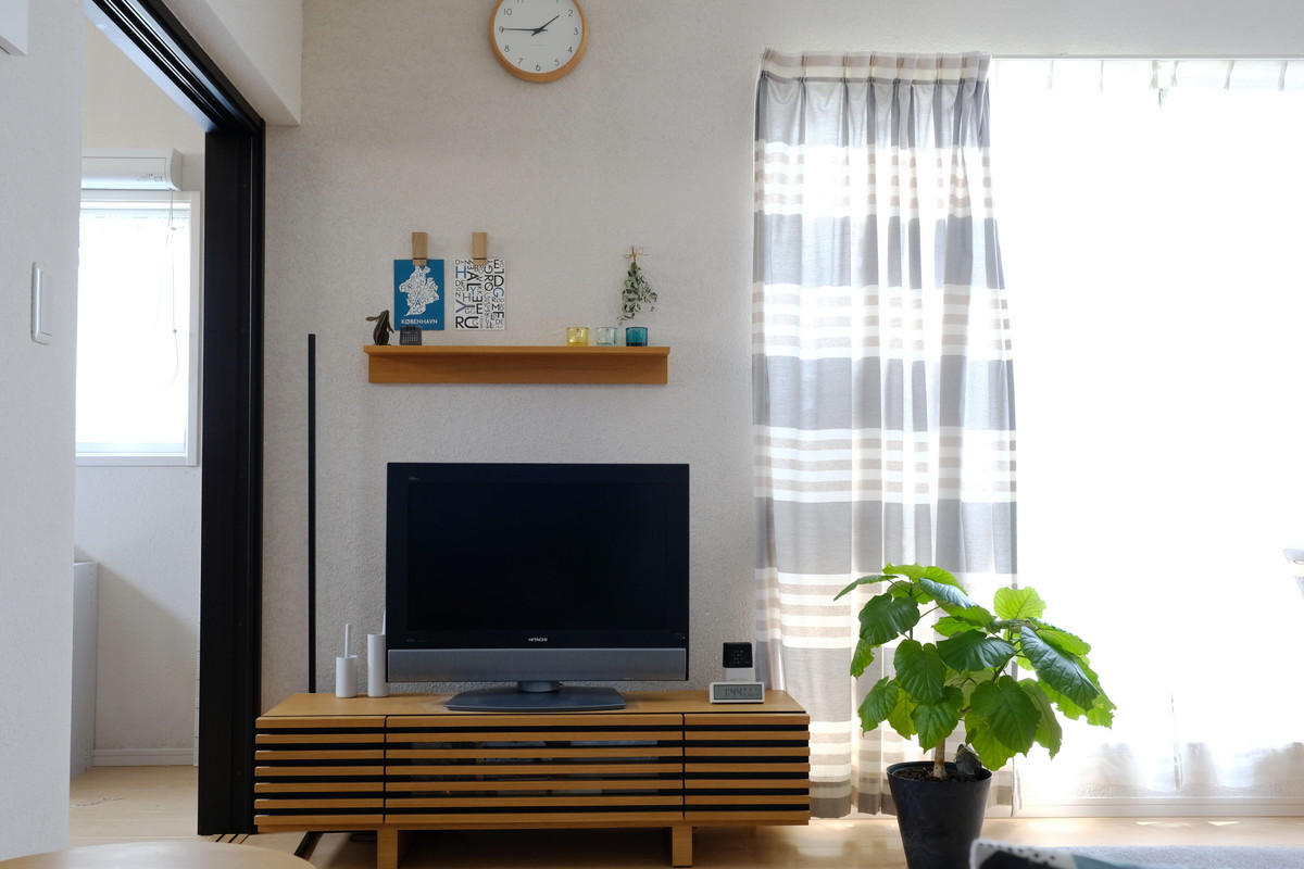 ❸9725ムーベピンチ・リビング全体・テレビ