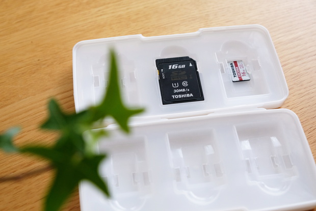 セリア・SD/microSD　カードケース②