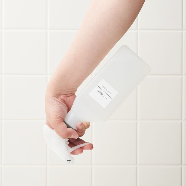 無印・トイレ用洗剤 約400ml・逆さ噴射可能トリガー①