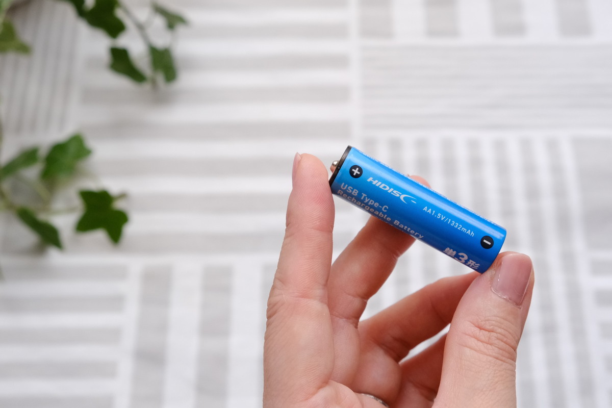 ❸DSCF7604c・ダイソー・USB充電式リチウムイオンバッテリー