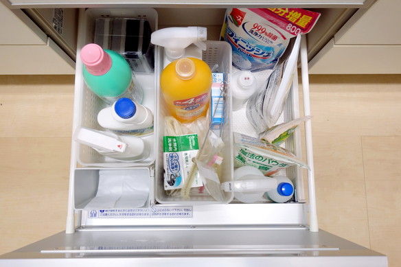 キッチン・食洗機下引出し・掃除用品①