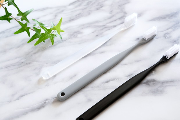 セリア・ハブラシ　シンプルモノトーン②