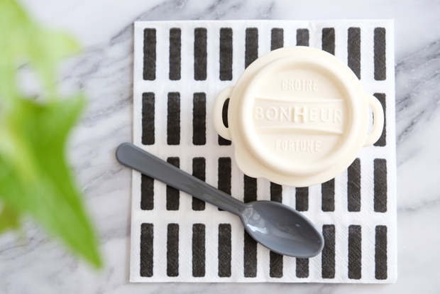 セリア・ペーパーナプキン モノトーン・ボヌール・ランチポット①