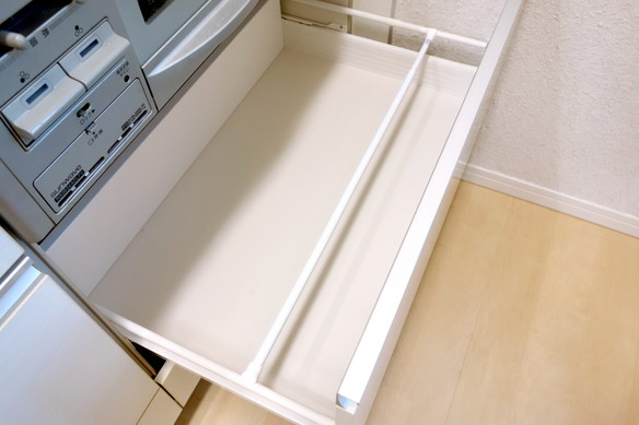コンロ下収納・カーテンポール②