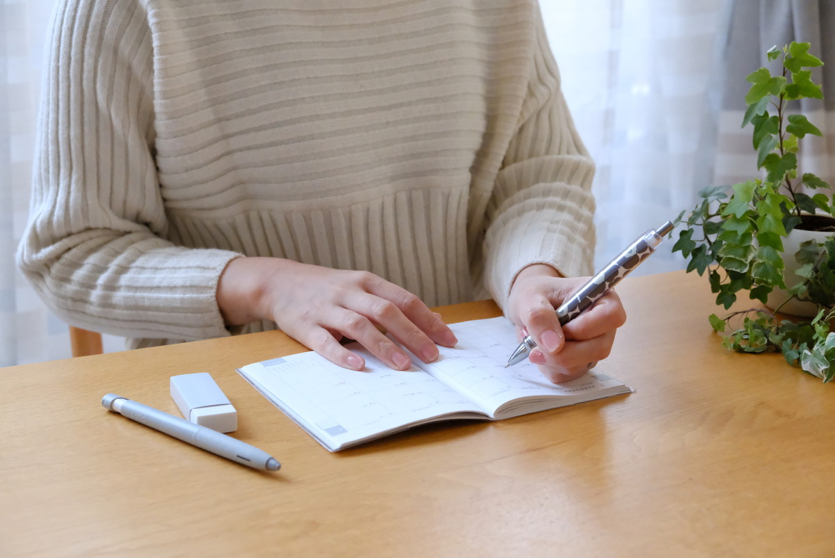 ❶5805ダイニングテーブル