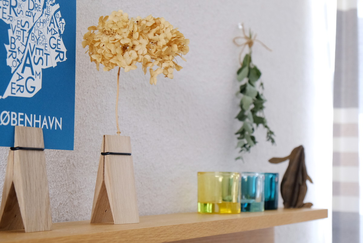 MOEBE（ムーベ）ピンチ・リビング・テレビ上・無印・壁に付けられるシェルフ②