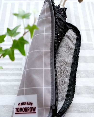 ダイソー・折りたたみ傘用収納袋（チェック柄）②