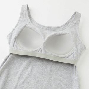 ユニクロ・スーピマコットンブラタンクトップ①