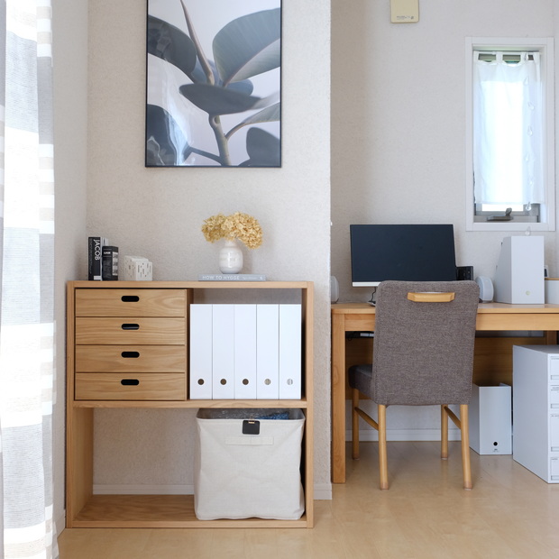 セリア・A4ファイルスタンド ホワイト・無印・スタッキングシェルフ・ダイニング①