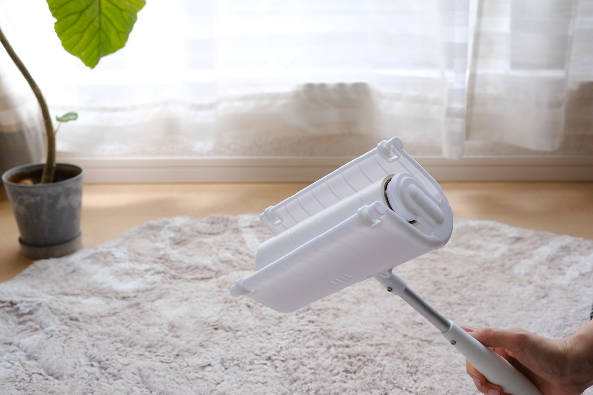 ❸DSCF7542ダイソー・ケース一体式粘着クリーナー