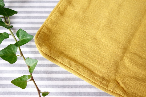 ニトリ・&Style・クッションカバー(ラミ YE)②