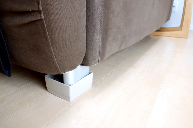 リビング・IKEAソファ・足元①