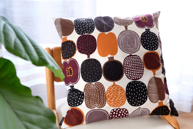 【新品未使用】 marimekko コンポッティ　クッションカバー　廃盤　レア マリメッコ＊日本限定・秋色KOMPOTTIのクッションカバー♪ : ＊ゆるー