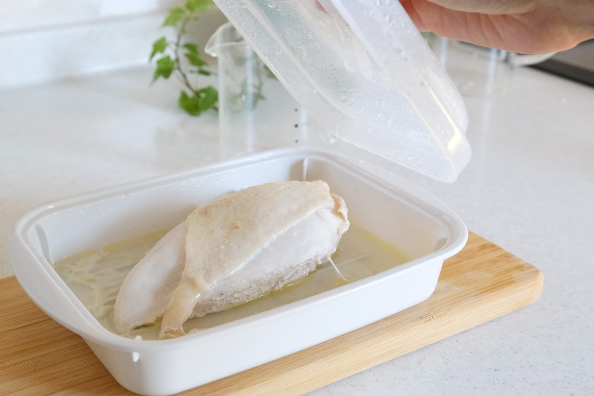 ❽②セリア・電子レンジ調理器サラダチキン