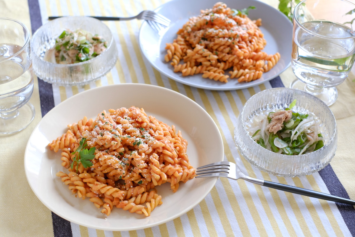 イッタラ・ティーマ・リネン・業務スーパー・トマト＆チーズパスタ（パスタ入り）①