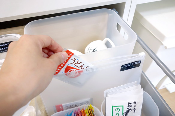 パモウナ・無印・EVAケース・調味料収納①