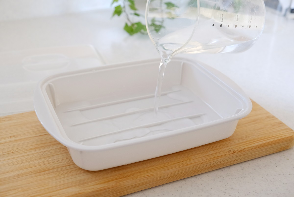 ❺3360②セリア・電子レンジ調理器サラダチキン