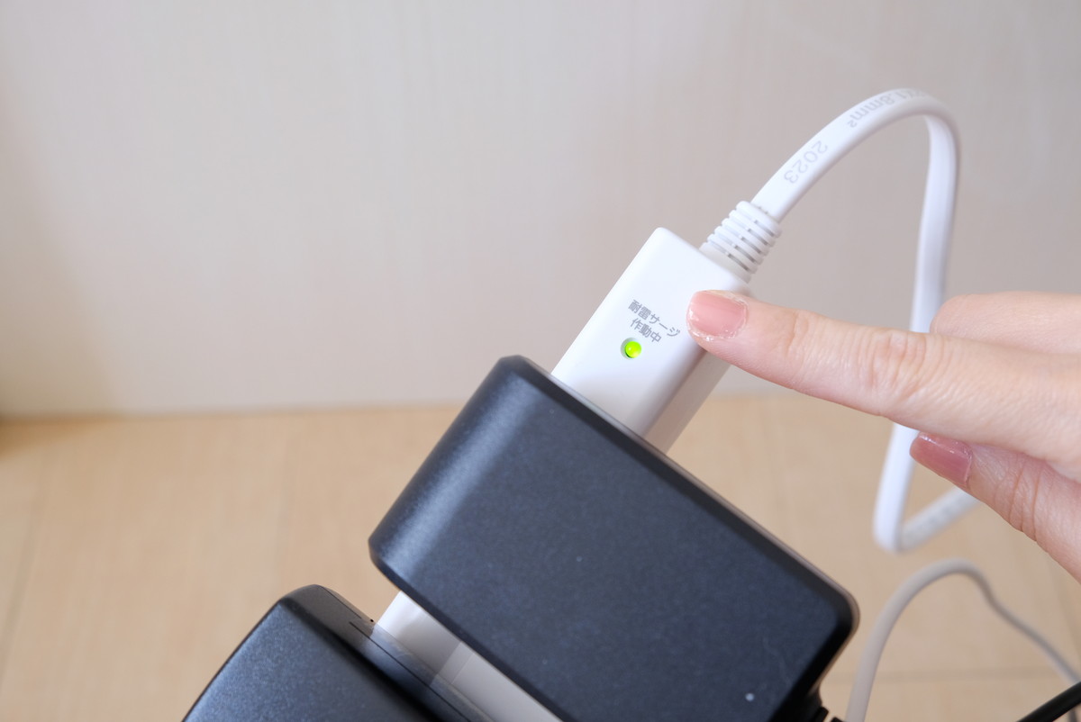 ❽7807ダイソー・回転式電源タップ
