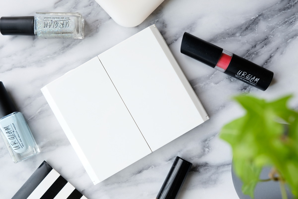 ダイソー・LED付コンパクト三面鏡・女優ミラー・ユーアーグラム①