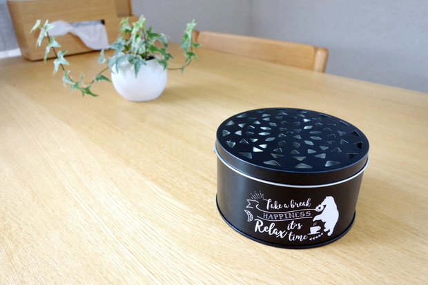3COINS・蚊取り線香ケース①