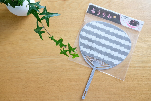 セリア・布うちわ オーバルドット③