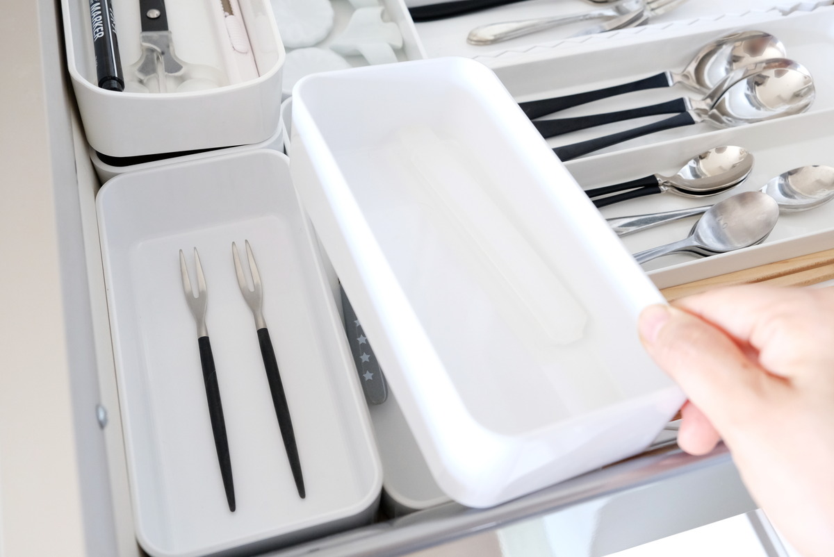 クチポール・GOA・ジャパニーズフォーク・パモウナ・食器棚・カトラリー収納・ニトリ・整理トレー Nブラン①