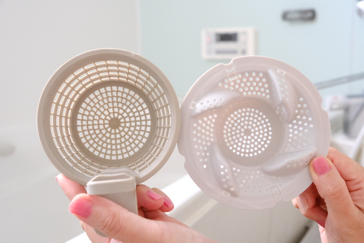 ❺DSCF9742バルくんお風呂の排水口ヘアキャッチ