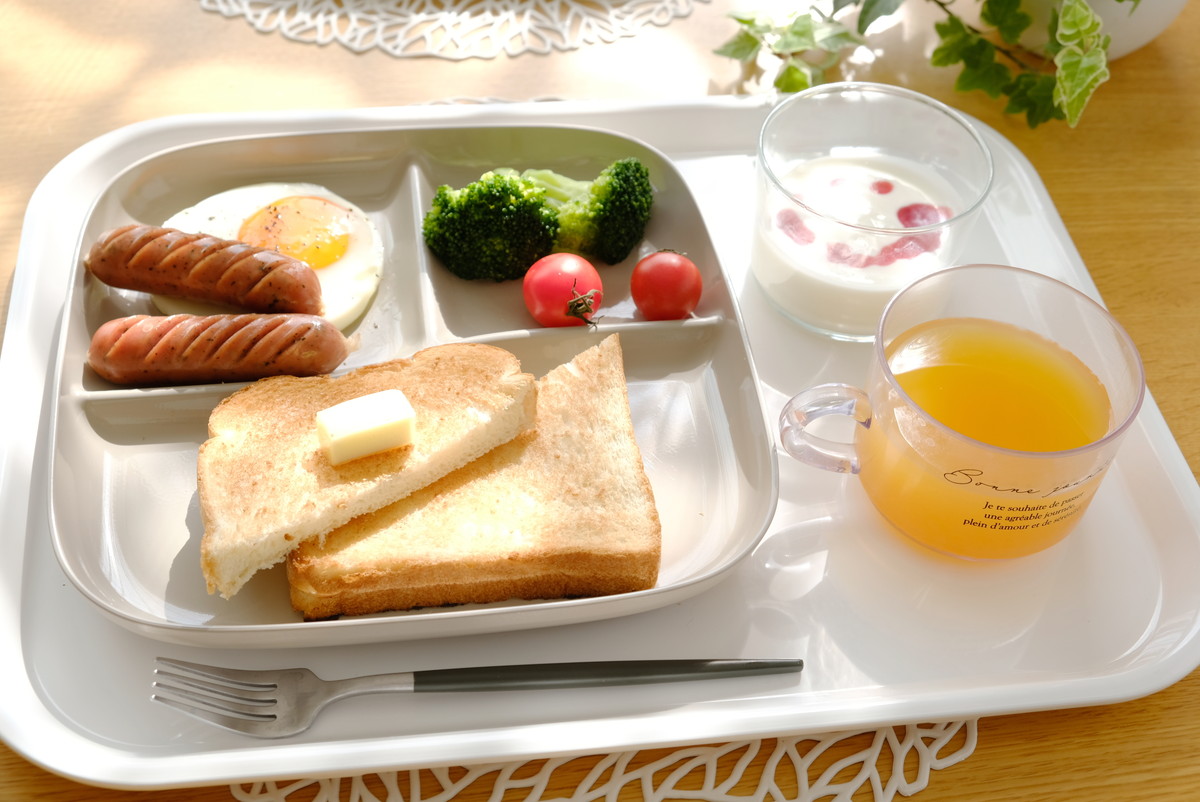 ❻1386②ニトリ・電子レンジ対応すべらないトレー