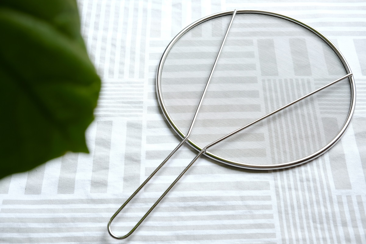 ダイソー・油はね防止ネット（26cm）②