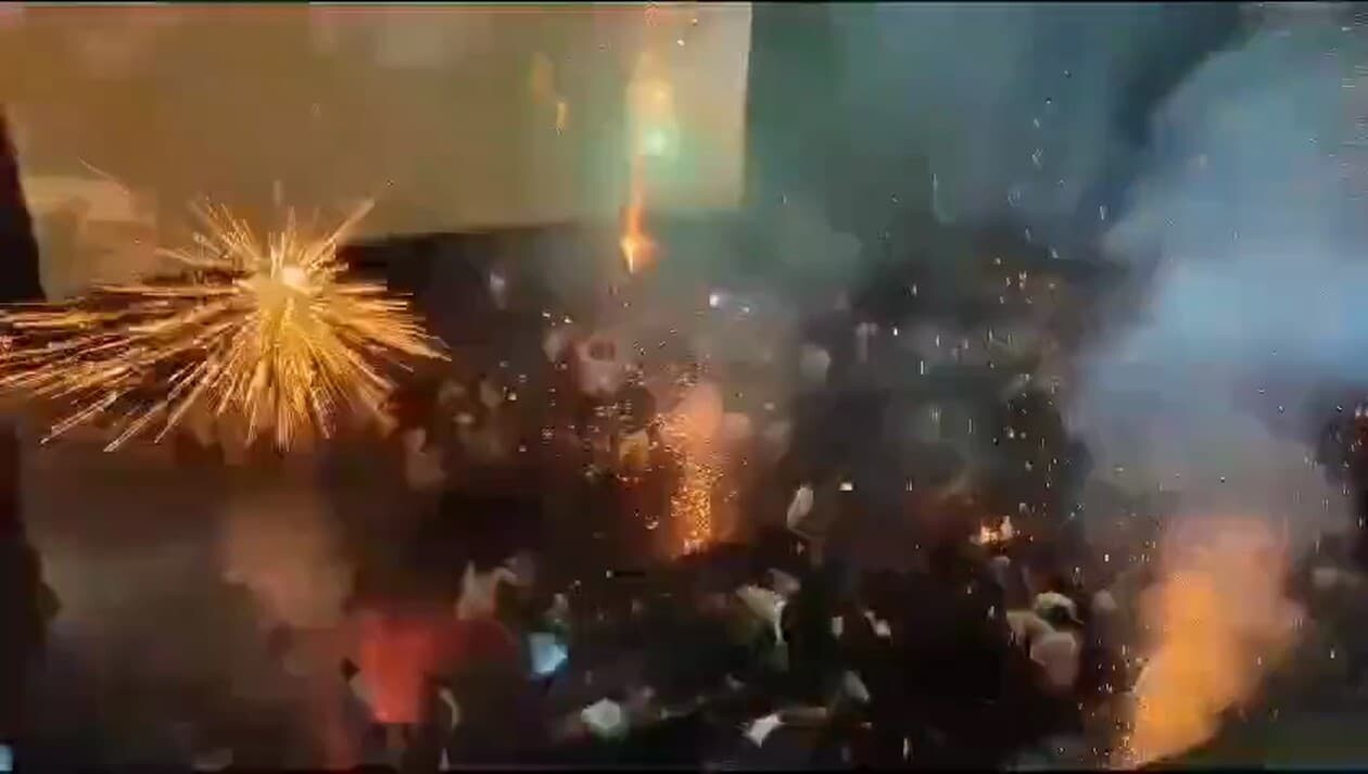 インド 映画館 花火 サルマン・カーン