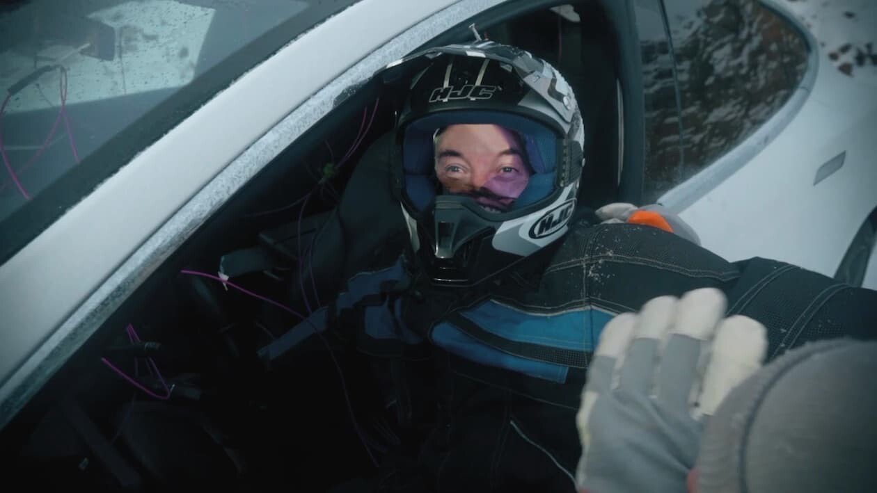 テスラ ダイナマイト 爆破 イーロン・マスク フィンランド