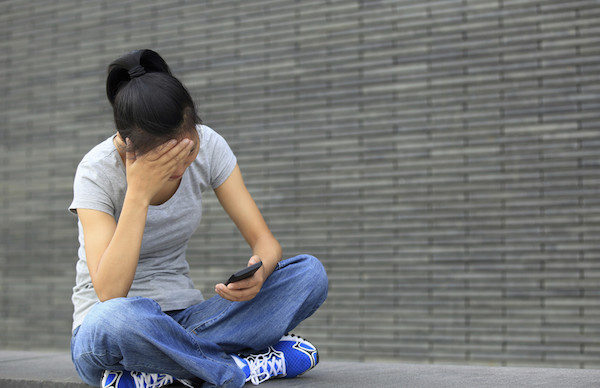 スマホを1日1時間以上使う人は鬱に関連した画像-03