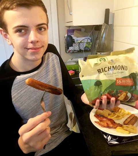 イギリス 催眠療法 回避制限性食物摂取障害 ソーセージ
