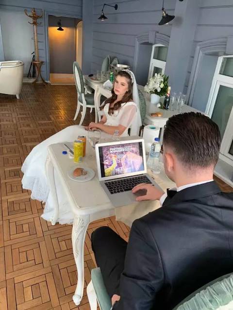 花嫁 結婚式 フットボールマネージャー トルコ