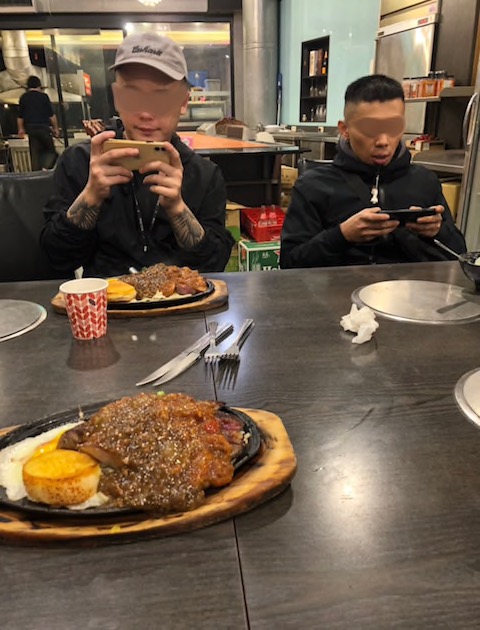 台湾 ステーキ 火災