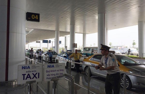 ベトナム・ノイバイ国際空港タクシーでボラれたことある日本人いる?に関連した画像-03