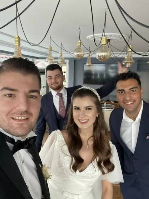 花嫁 結婚式 フットボールマネージャー トルコ