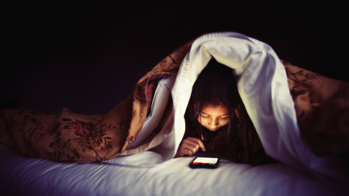 スマホを1日1時間以上使う人は鬱に関連した画像-01