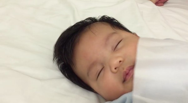 40秒以内に赤ん坊を眠らせる方法に関連した画像-01