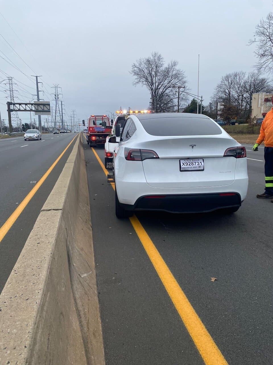テスラ ハンドル 事故 イーロン・マスク
