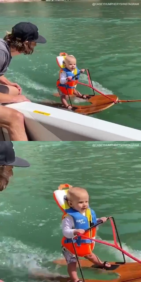 水上スキー アメリカ 最年少 赤ちゃん
